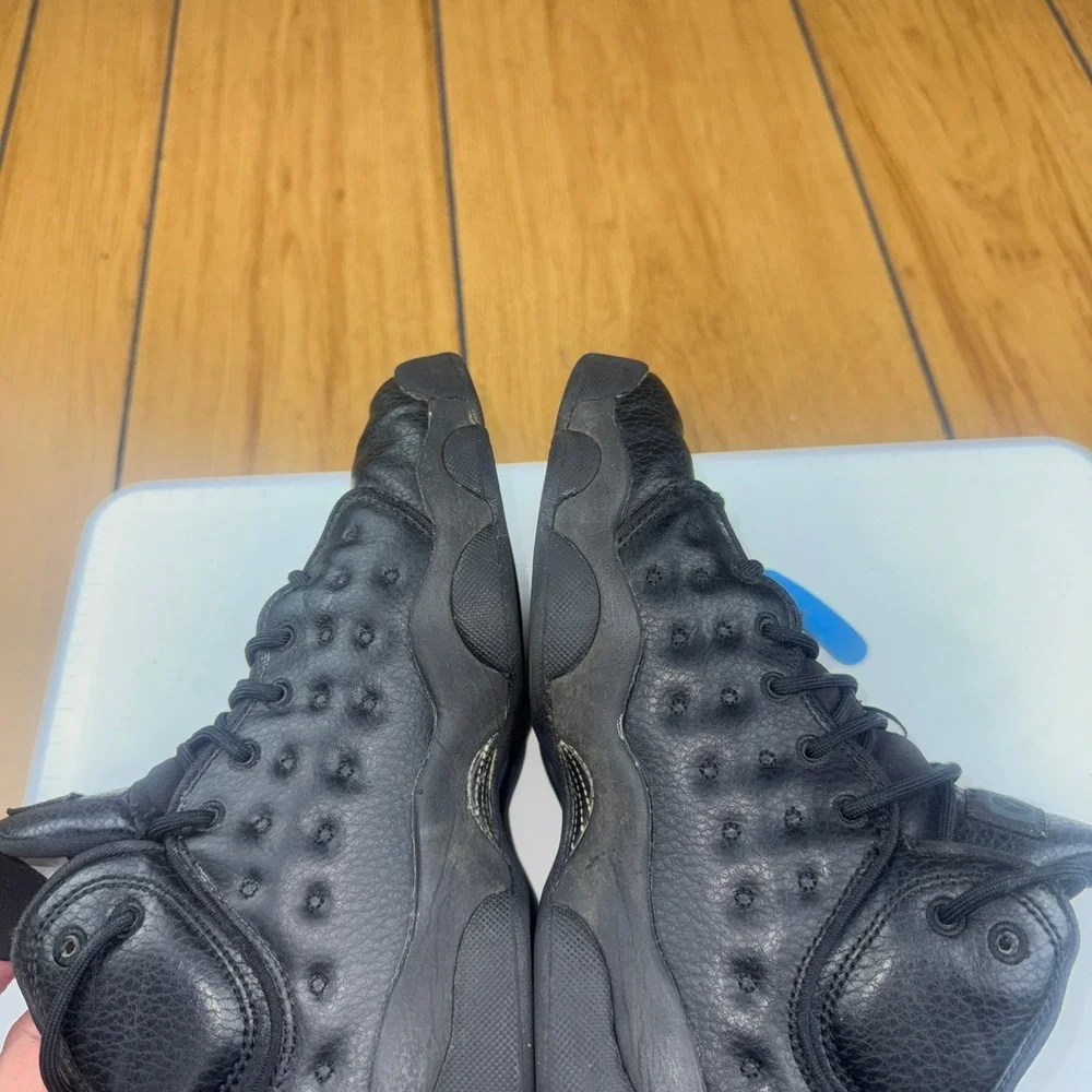 Jordan Team Showcase‎ Triple Black Kids Basketball Shoes 820273-002 Size 7Y